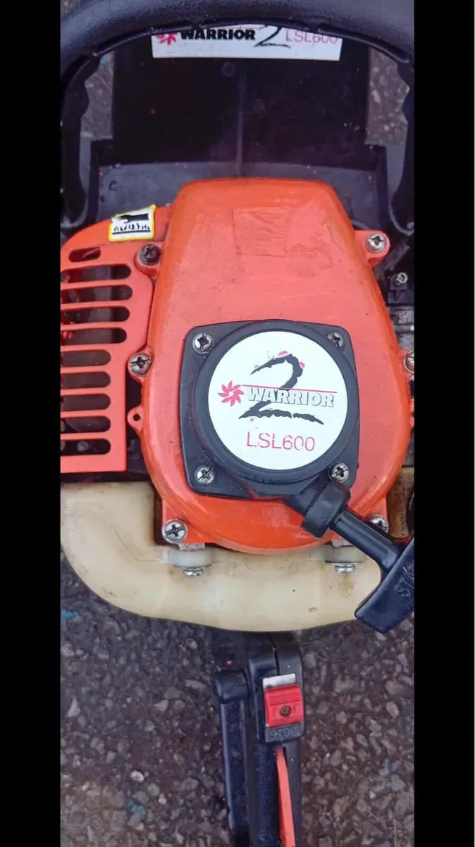Hedge cutter - Image 1