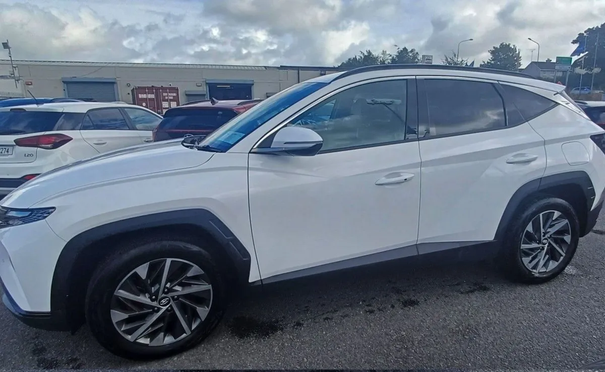Hyundai Tucson 1.6d Executive Plus  just IN - Image 4