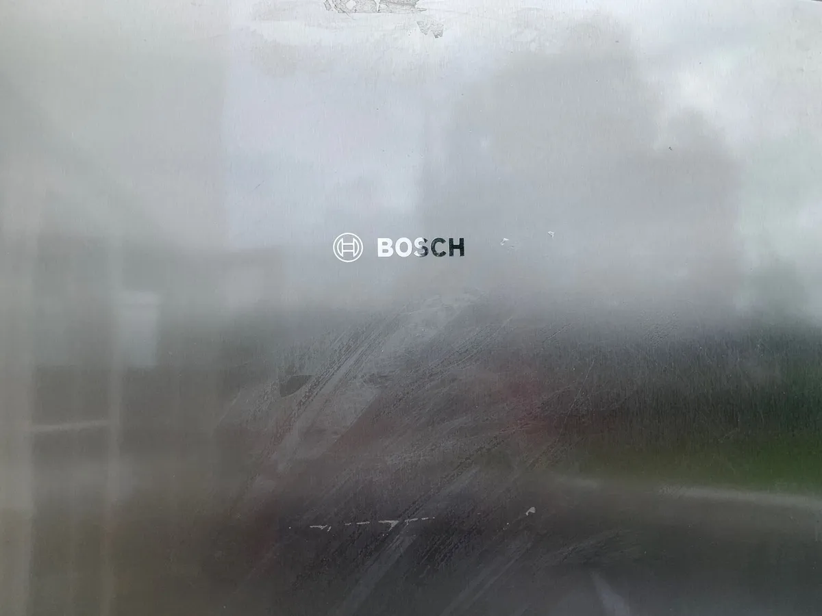Bosch American style large feature fridge freezer - Image 2