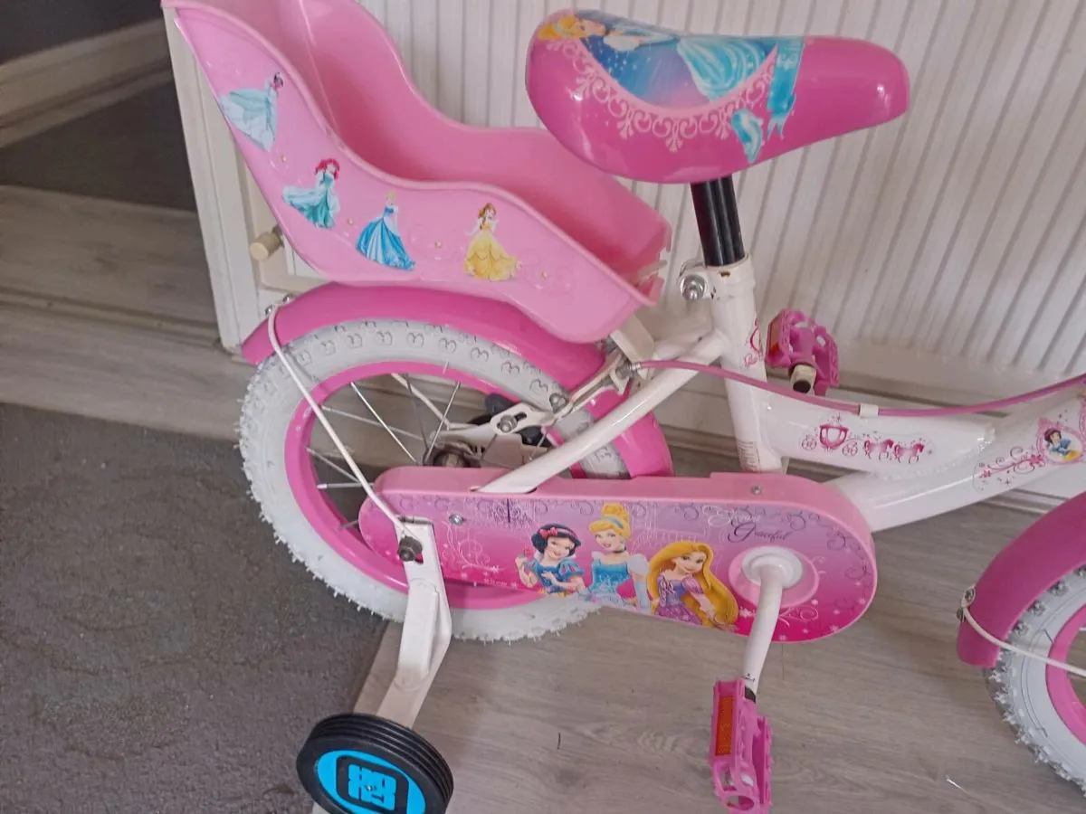 Kids Disney princess bike size 14 inch wheels. - Image 3