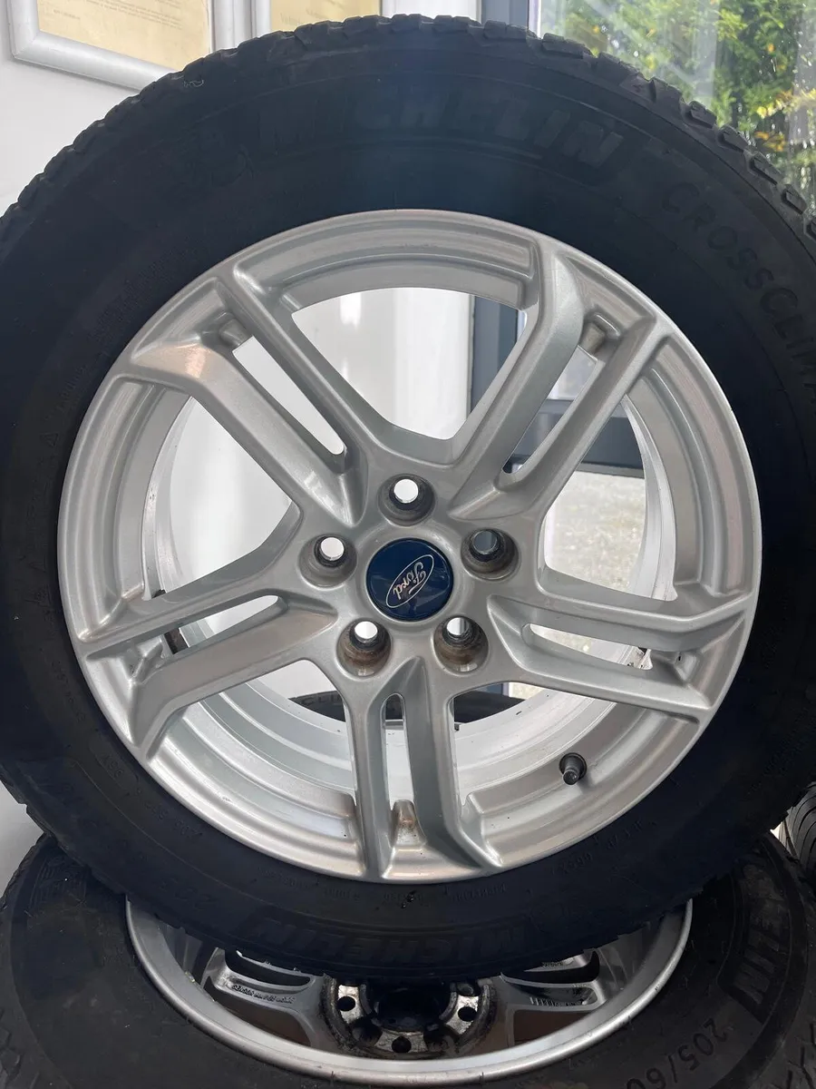 2021 Ford Focus 16" Alloy Wheel Set 205/60 R16 - Image 1