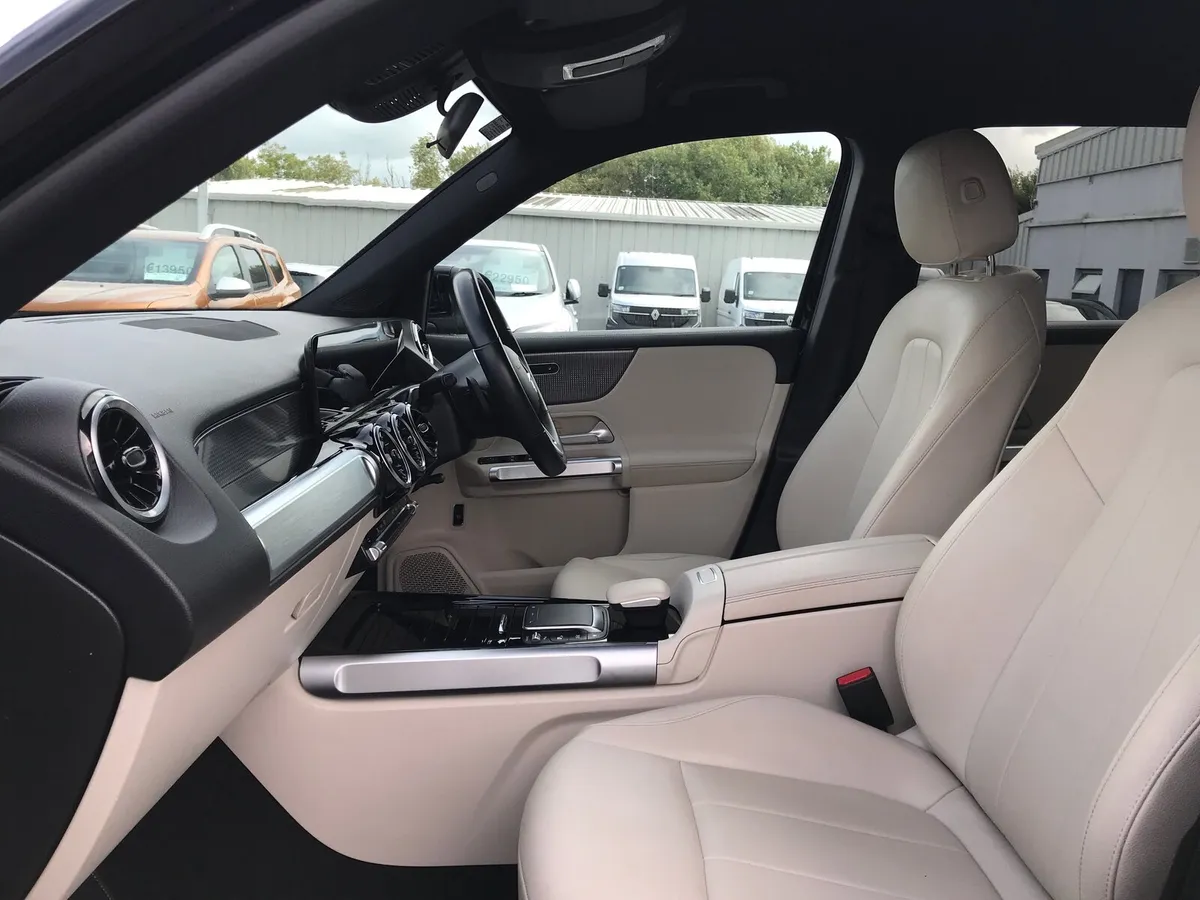 Mercedes-Benz GLB 2022 - Image 4