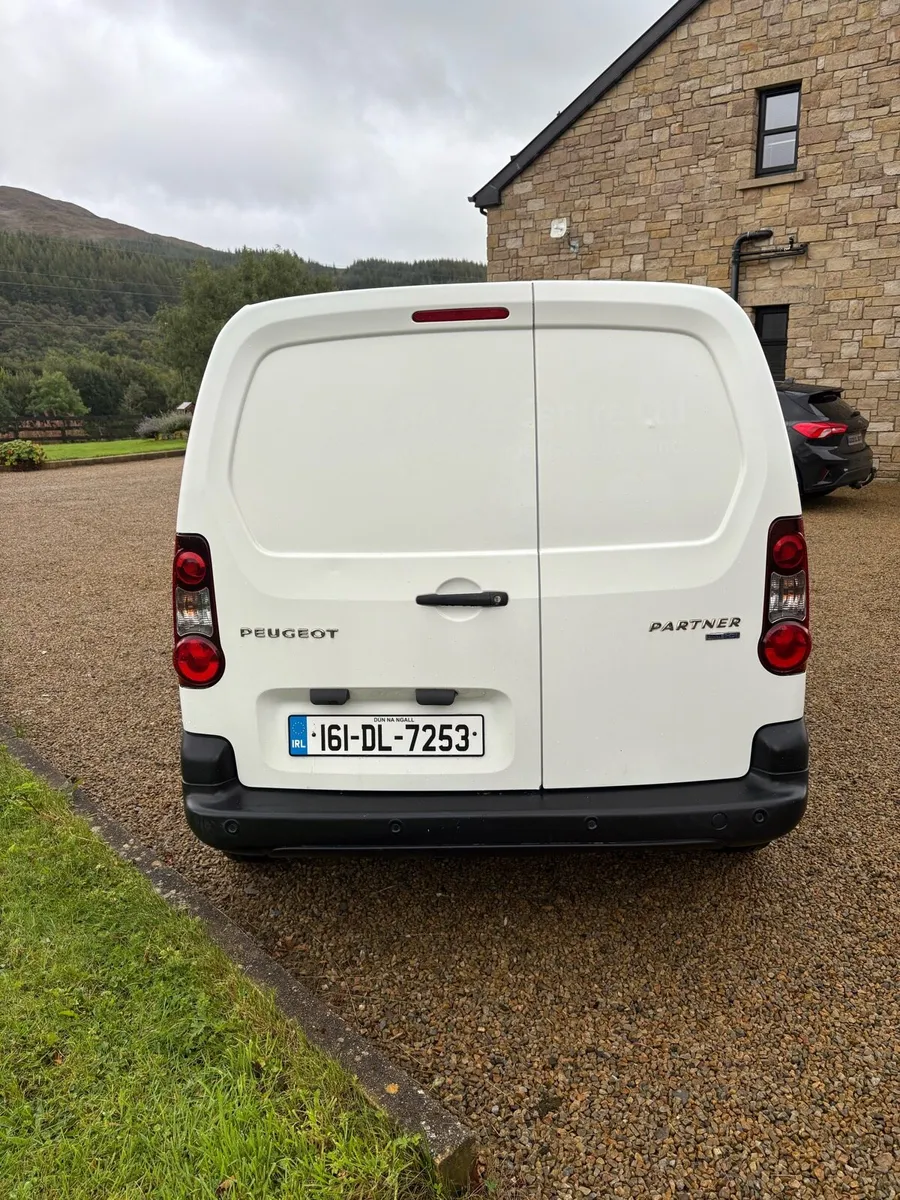 2016 Peugeot Partner Professional NO VAT - Image 4