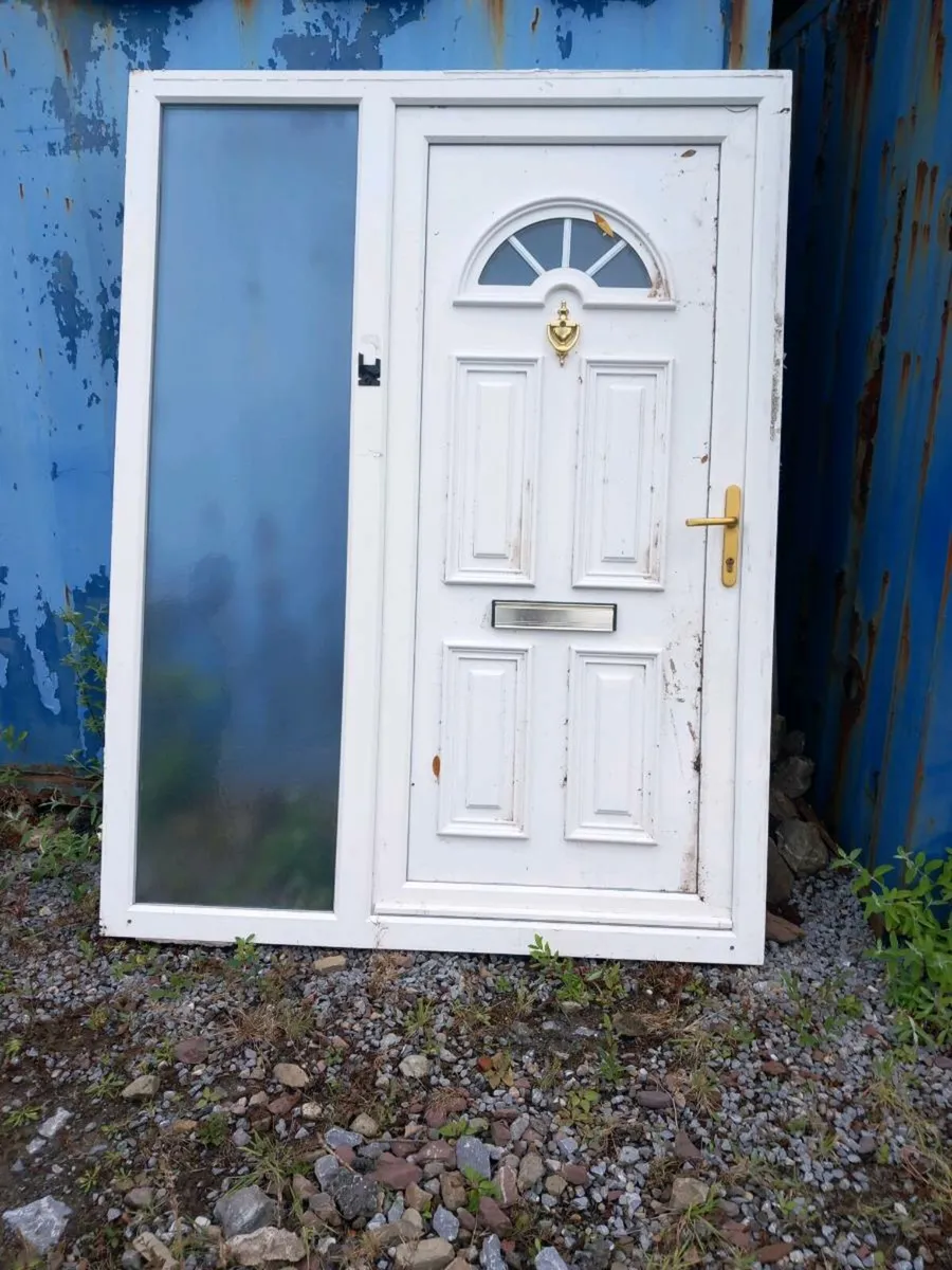 Pvc door and frame two keys - Image 1