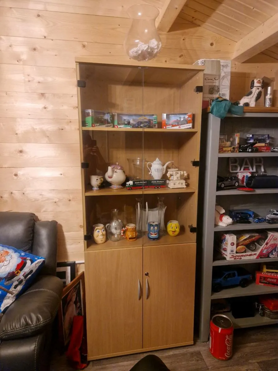 Display cabinet