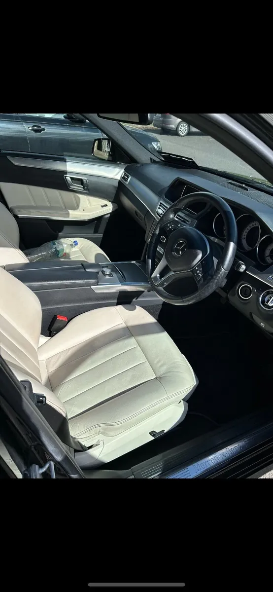 Mercedes-Benz E-Class 2014 - Image 2