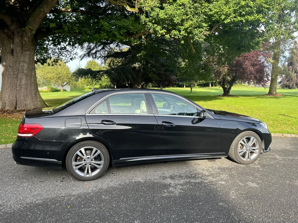 Mercedes-Benz E-Class 2014 - Image 4