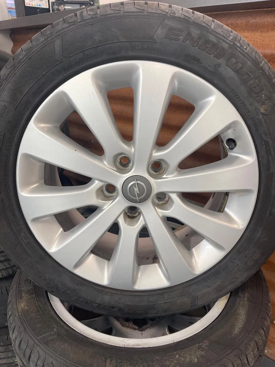 2013 Opel Astra 17" Alloy Wheel Set 225/50 R17 - Image 1