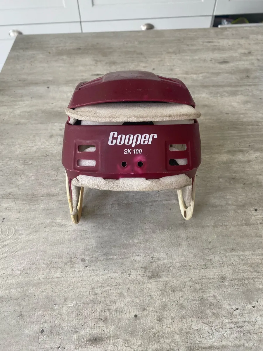 Hurling helmet - Image 1