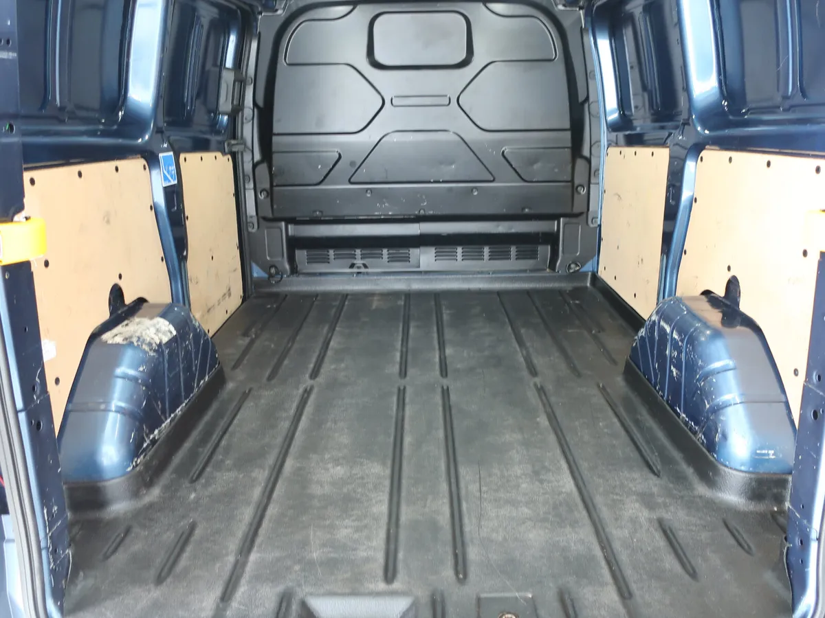 2022 FORD TRANSIT Custom TREND SWB 170PS 2.0T - Image 4