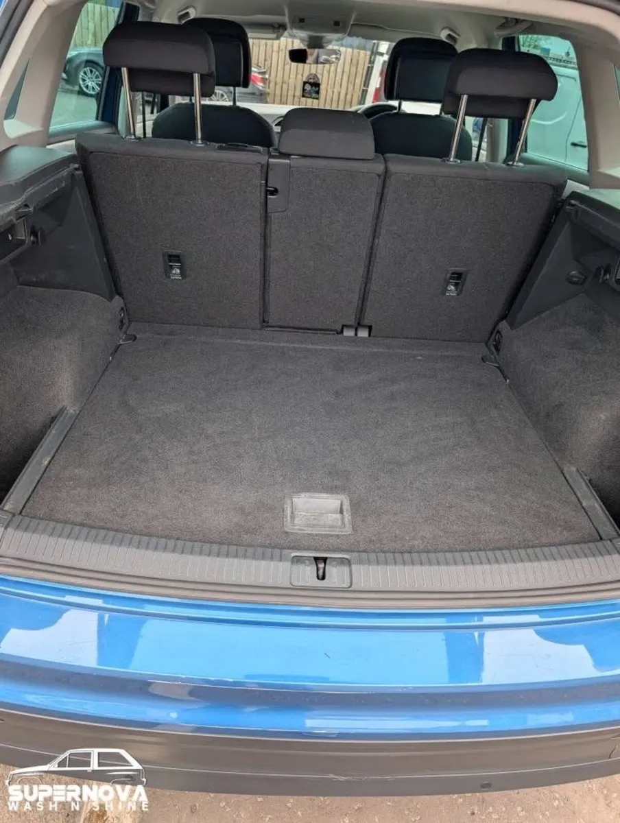 2018 Volkswagen Tiguan - Image 3