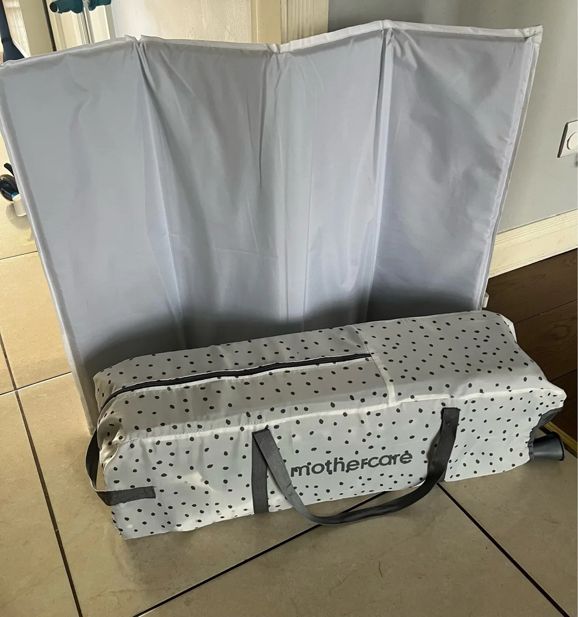 Mothercare travel cot - Image 4