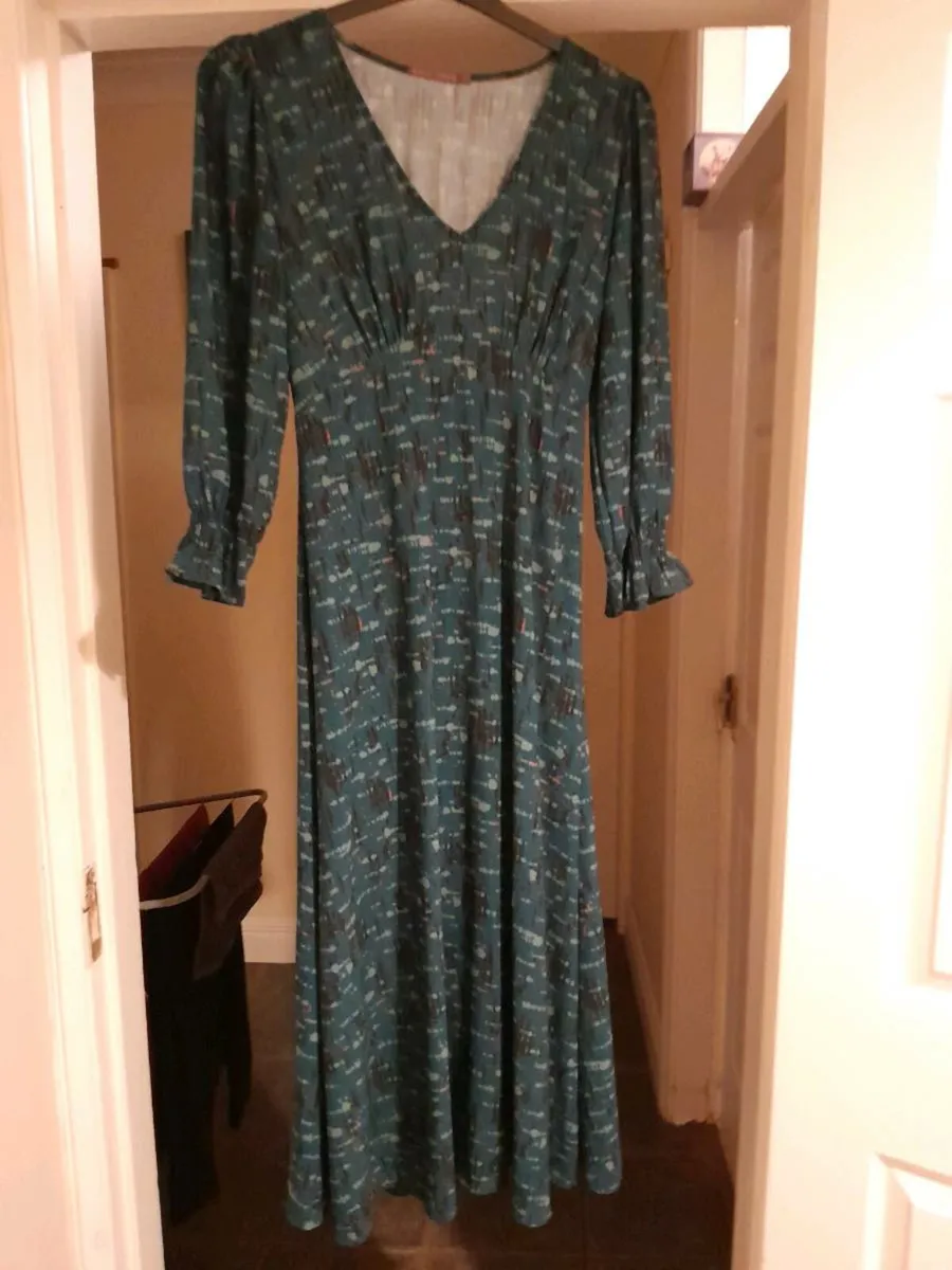 Dresses - Image 4
