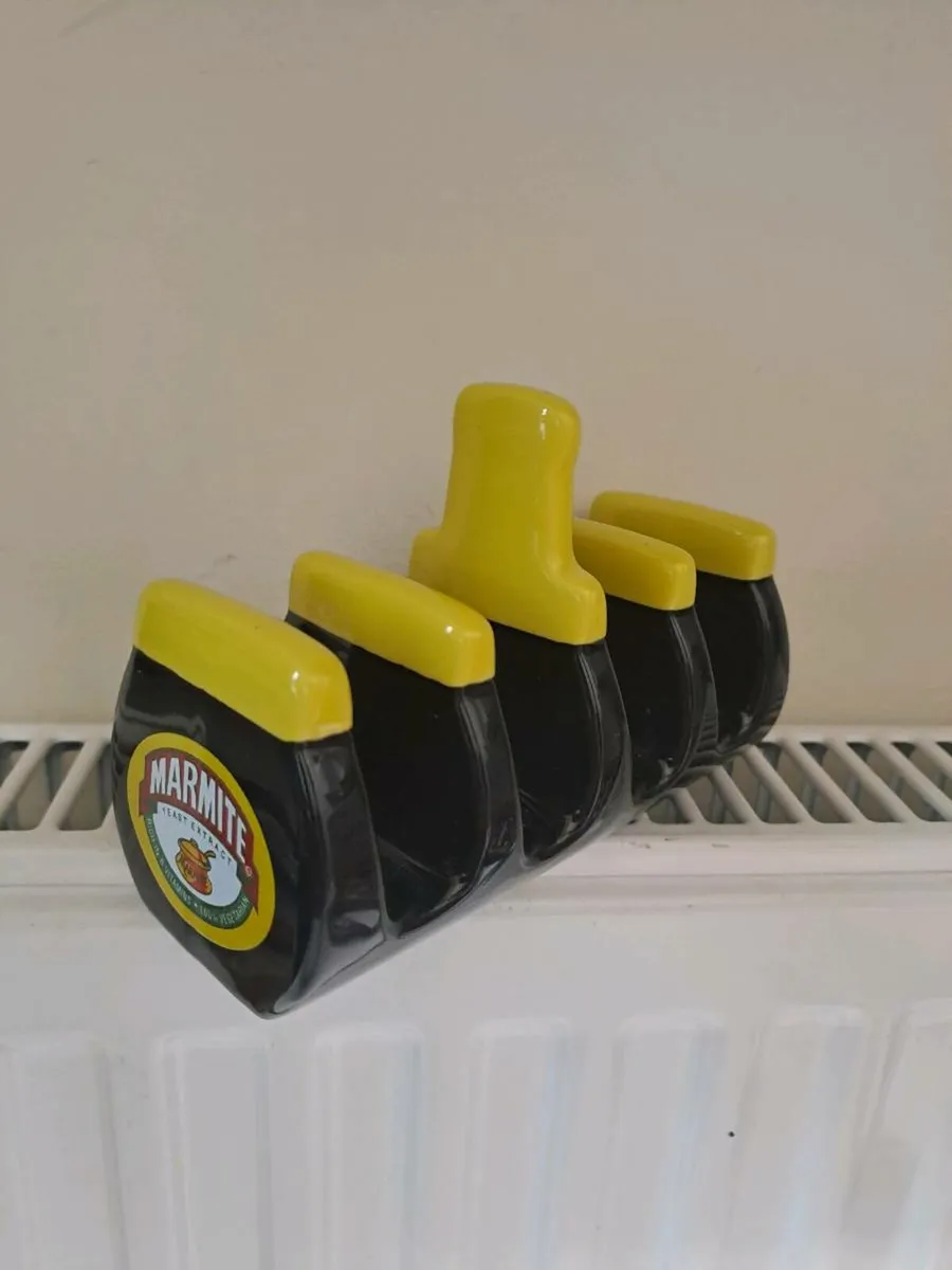 Marmite 4 slice toast rack - Image 3