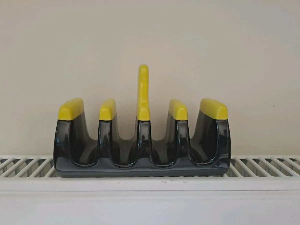 Marmite 4 slice toast rack - Image 4