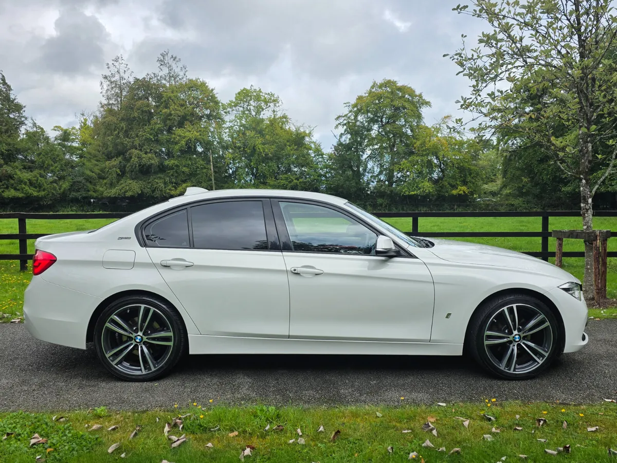 182 BMW 3-Series Sport Performance Mint Condition - Image 3