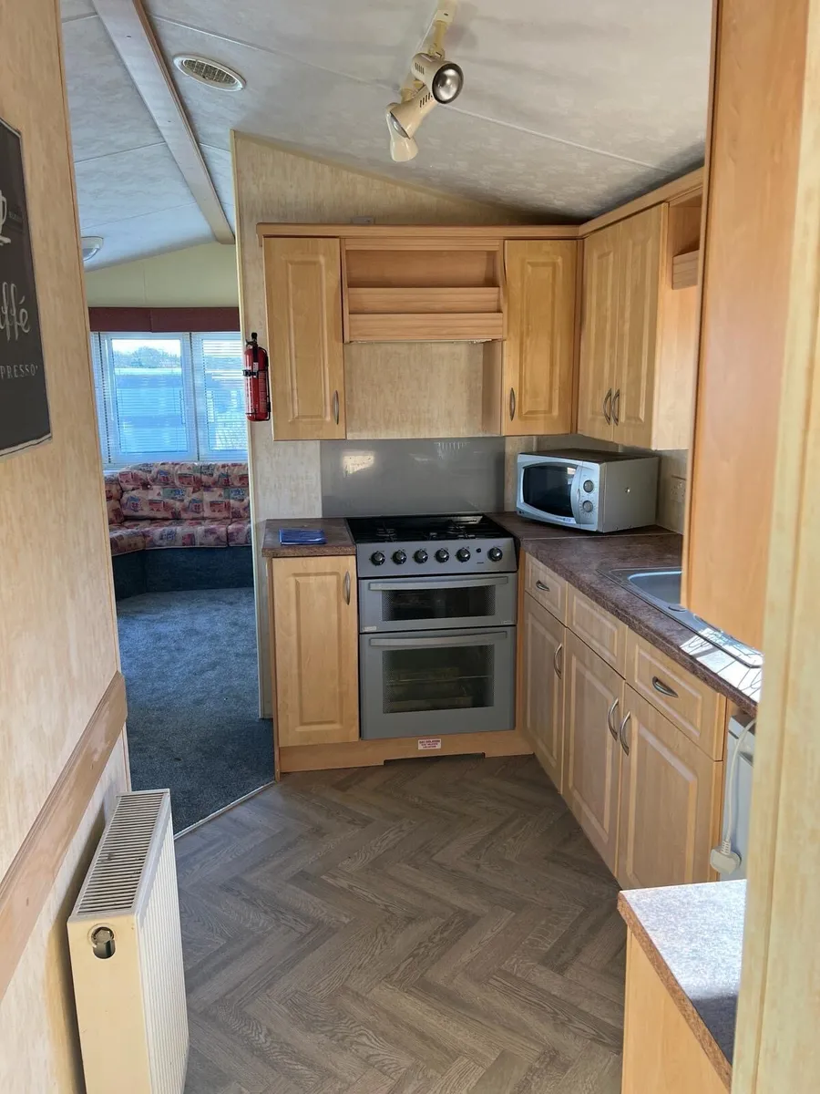 Caravan - Image 4