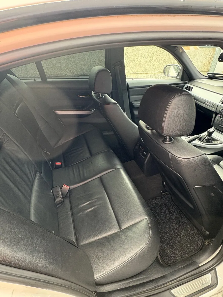 BMW 3-Series 2010 184bhp - Image 3