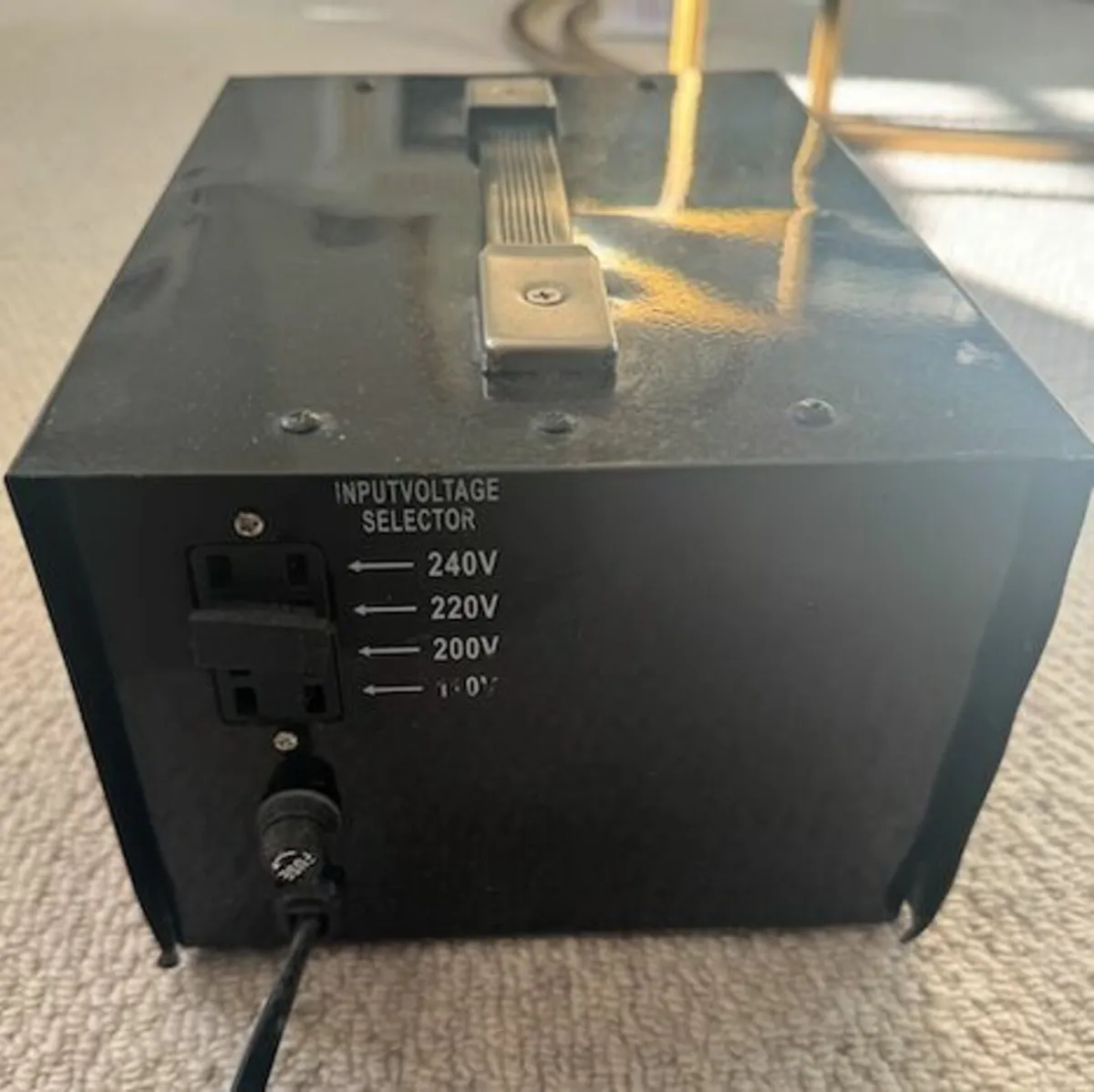 3000W Step Up & Down Voltage Transformer - Image 2