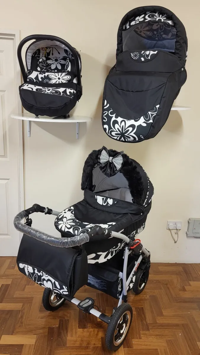 New Pram Set Display Model