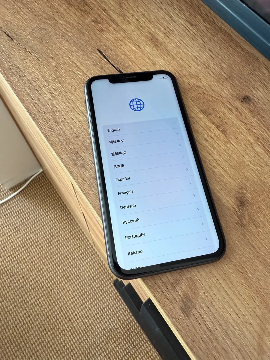 Iphone 11 - Image 3