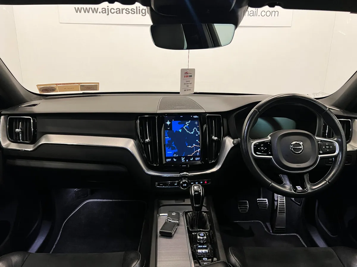 LOW MILES VOLVO XC60 R-DESIGN 2020 - Image 4