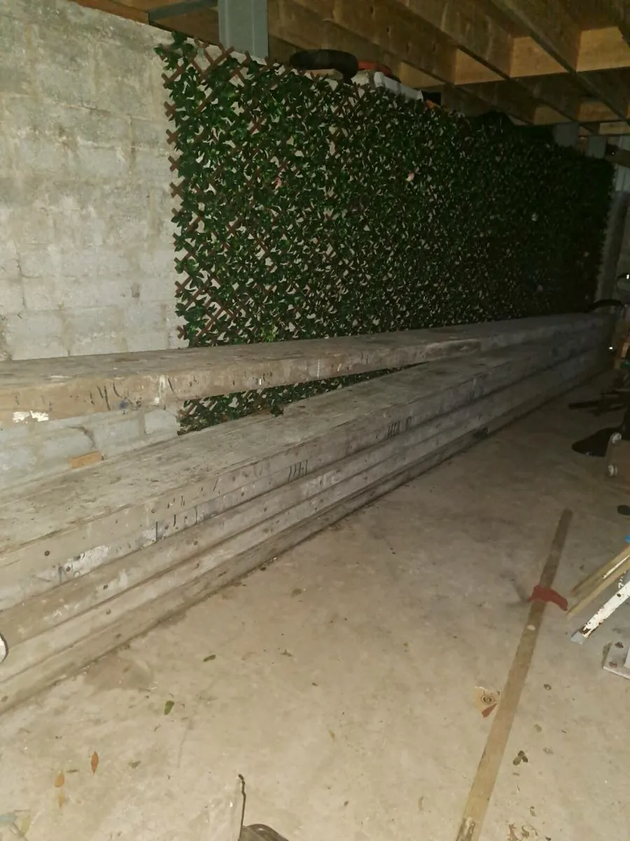 Light staging wooden beams - Image 2