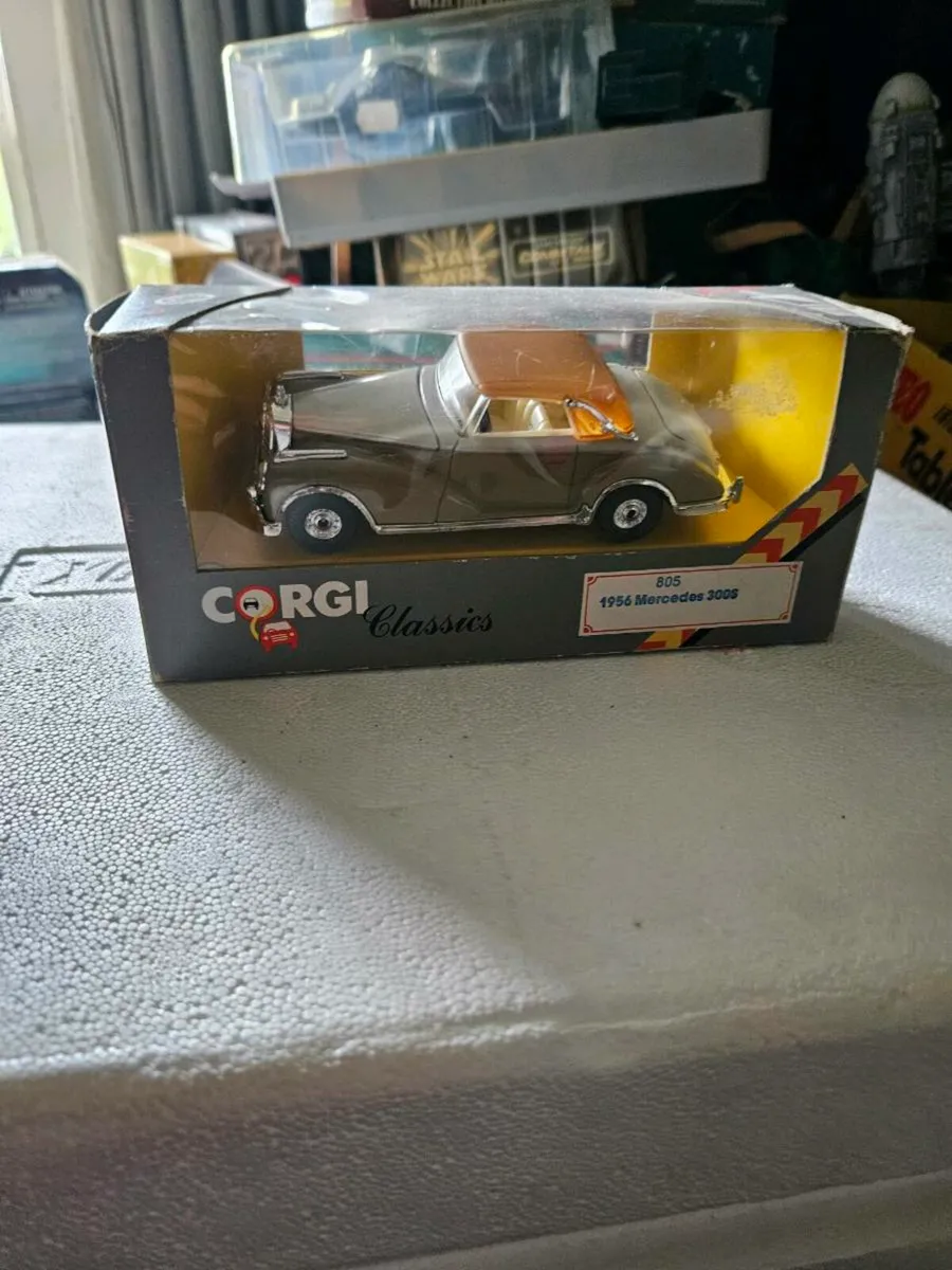 Corgi Mercedes - Image 1