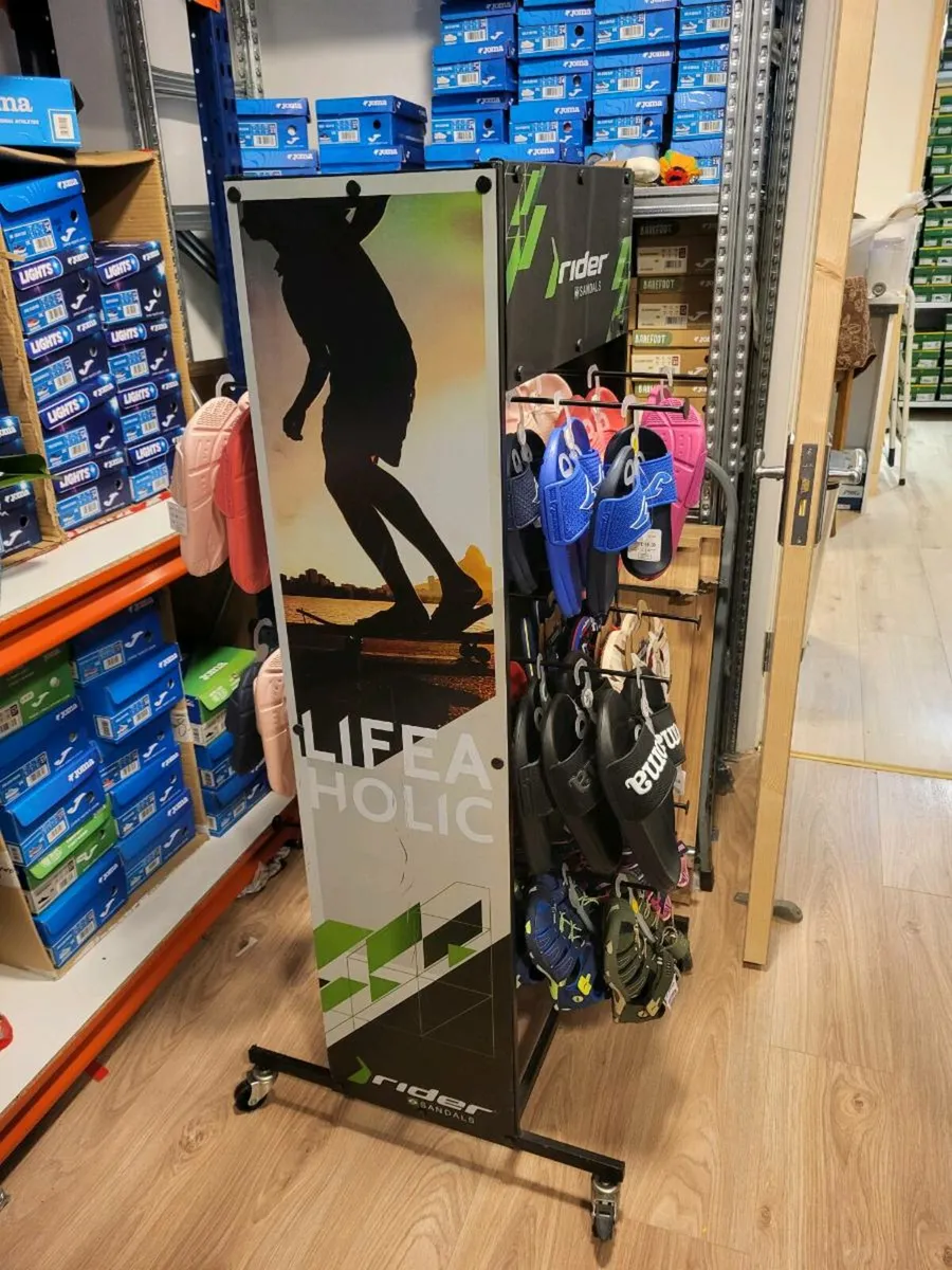 Sandals, sliders, flip-flops JOB LOT - Image 1