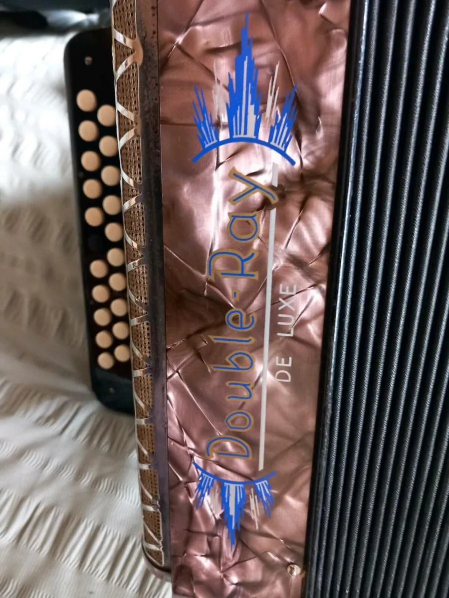 Hohner button accordion - Image 2