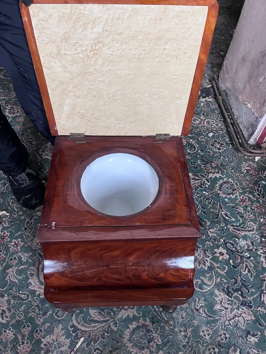 Antique mahogany commode - Image 2