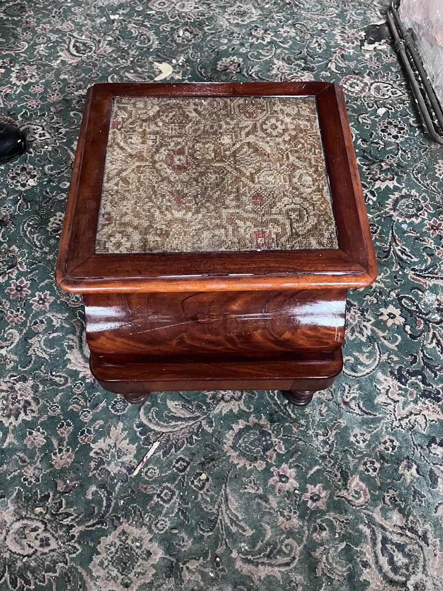 Antique mahogany commode - Image 3