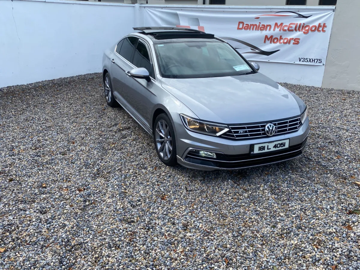 2018 Volkswagen Passat R-Line - Image 3