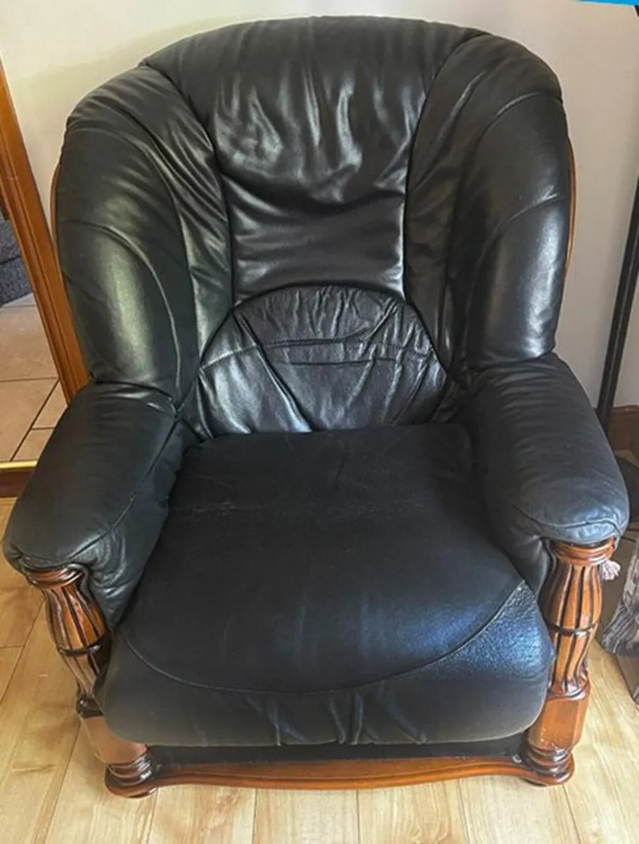 3 Piece Suite - Image 1