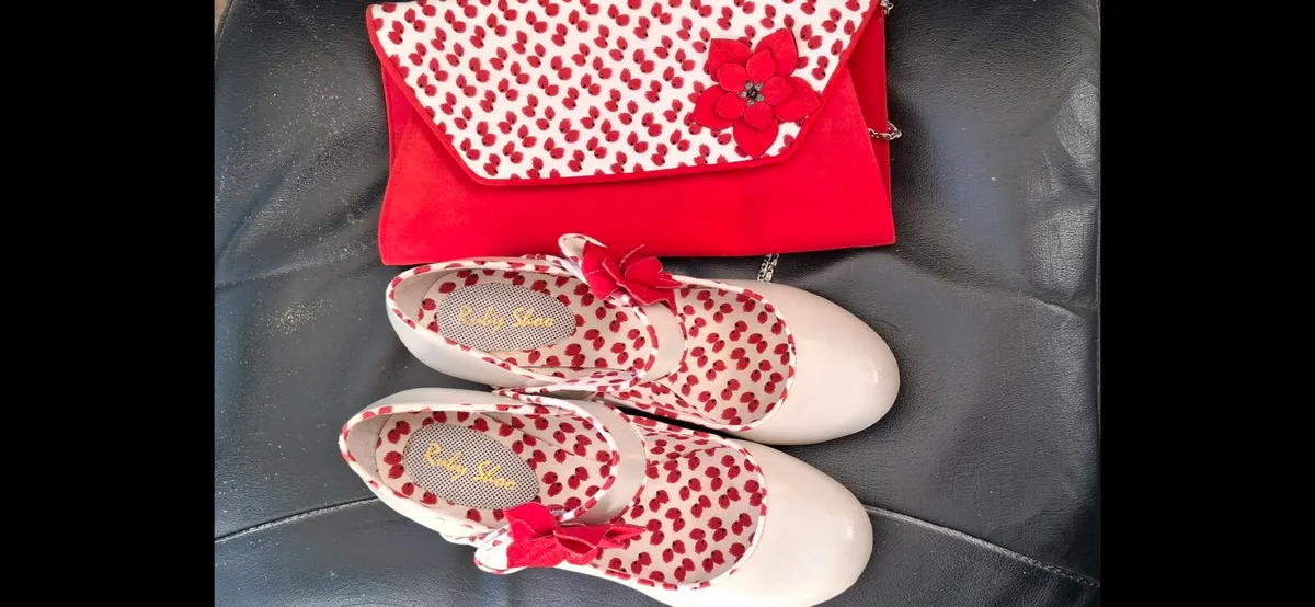 RubyShoos size 8 with matching bag - Image 2