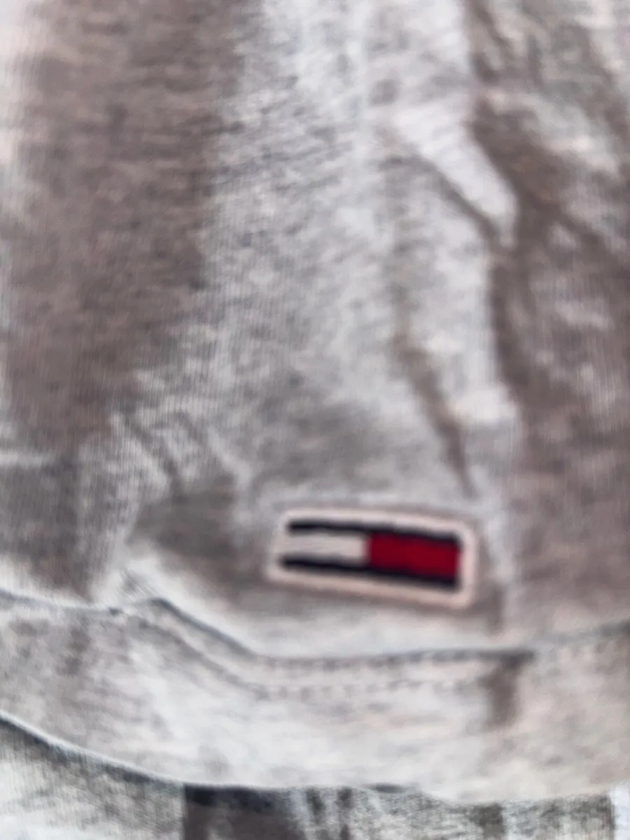 Mens tommy hilfiger t shirt - Image 2
