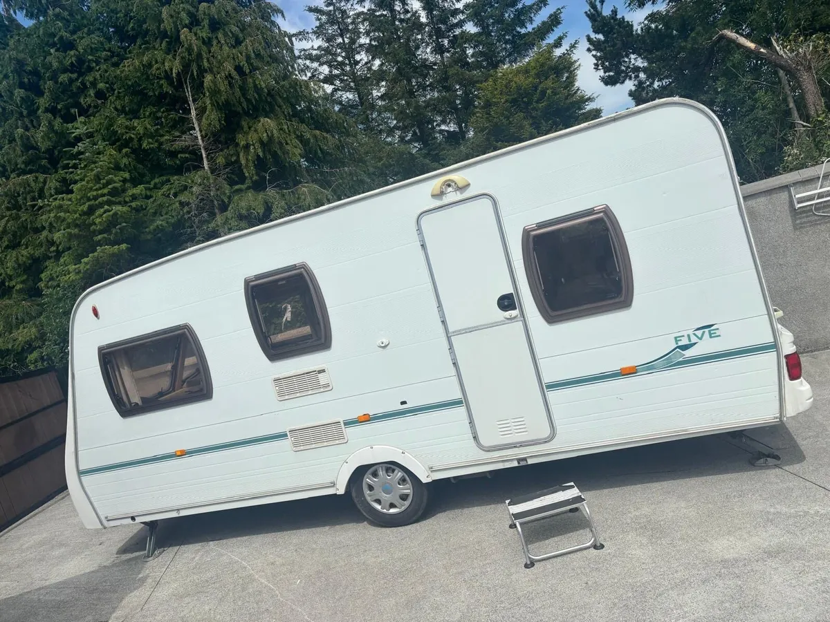 Caravan - Image 1