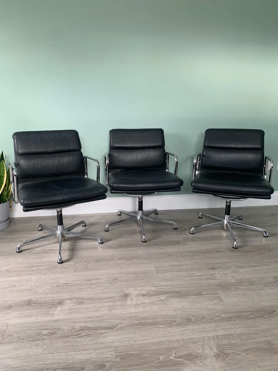ICF conference chairs (4)Eames design. - Image 3