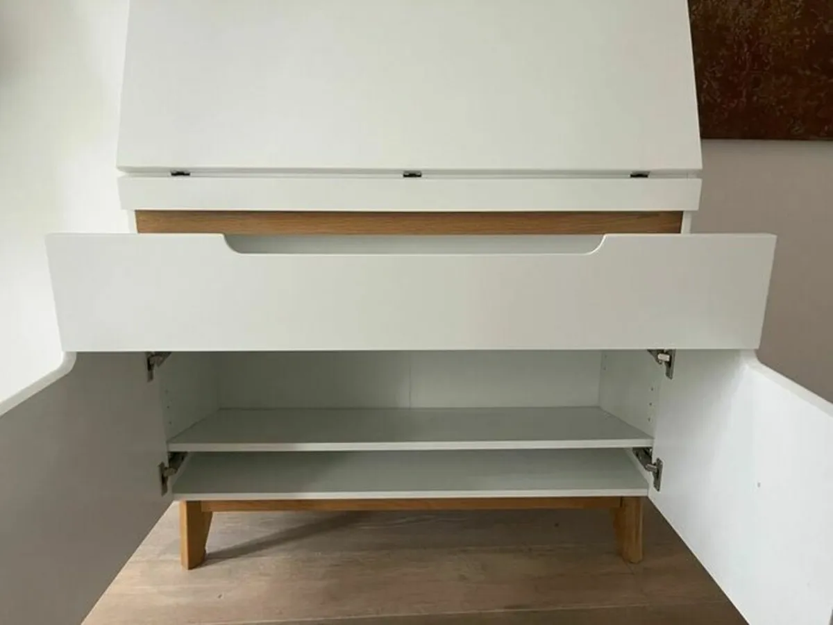 Desk - Image 2