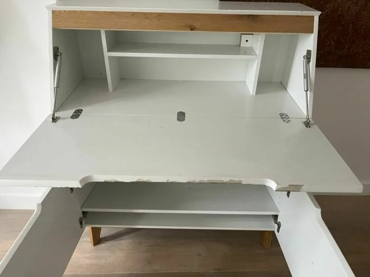 Desk - Image 3