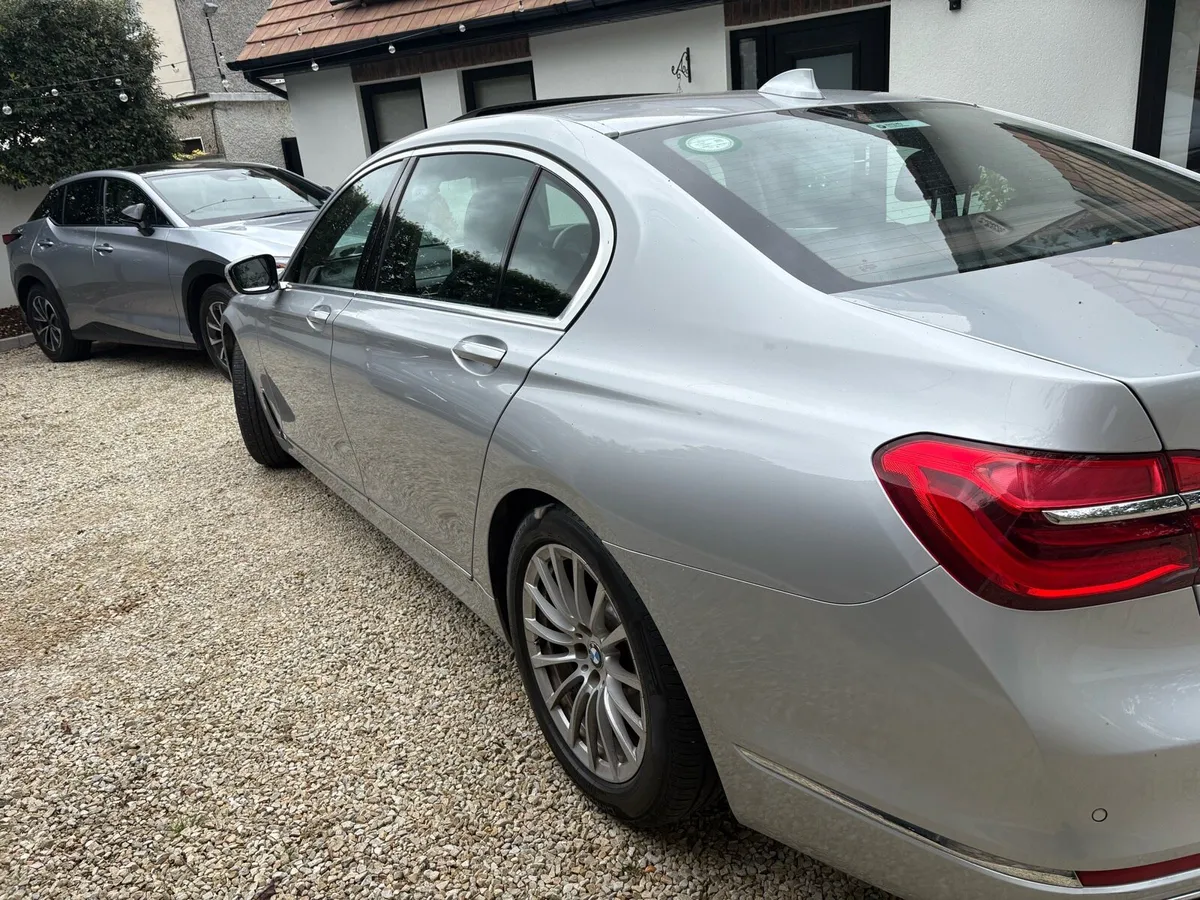 BMW 730Ld **LONG WHEEL BASE** - Image 4