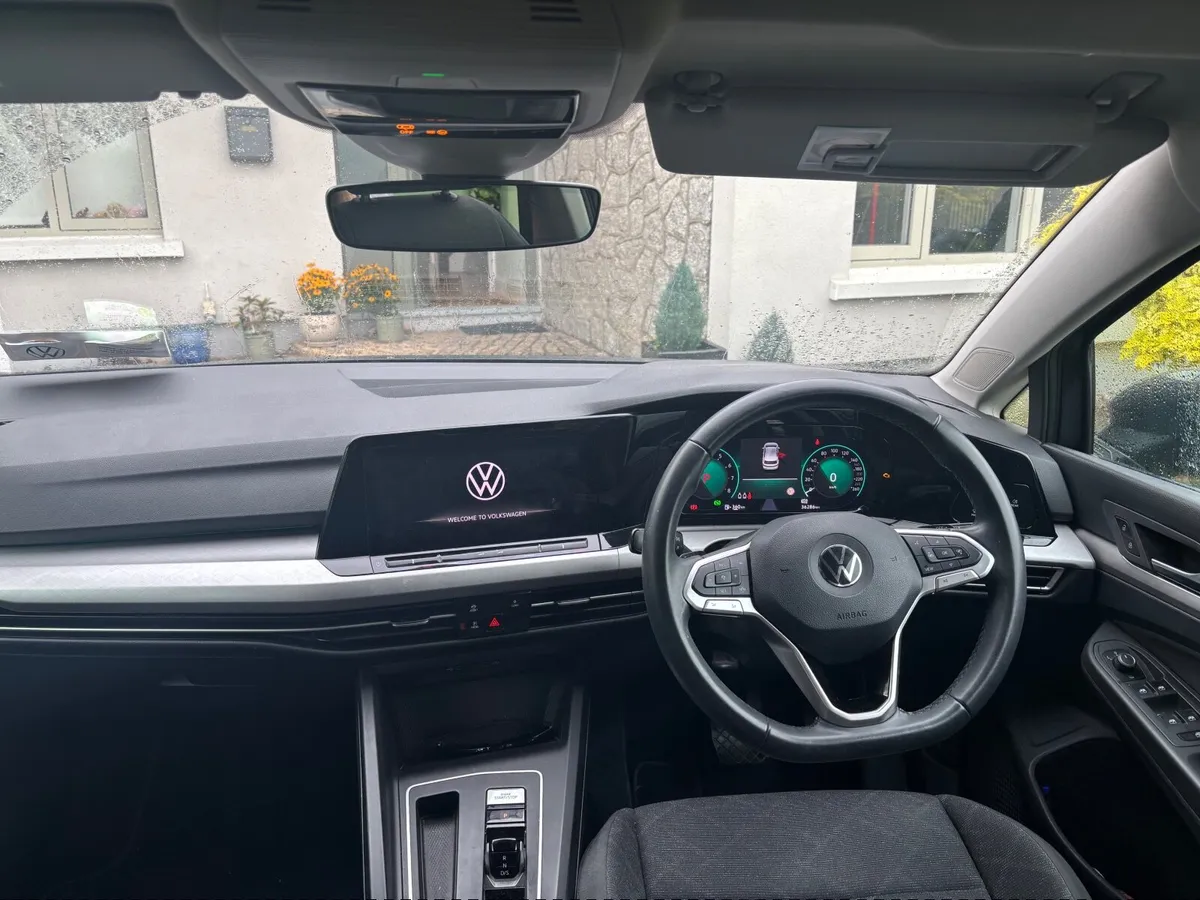 Volkswagen Golf 2021 - Image 2