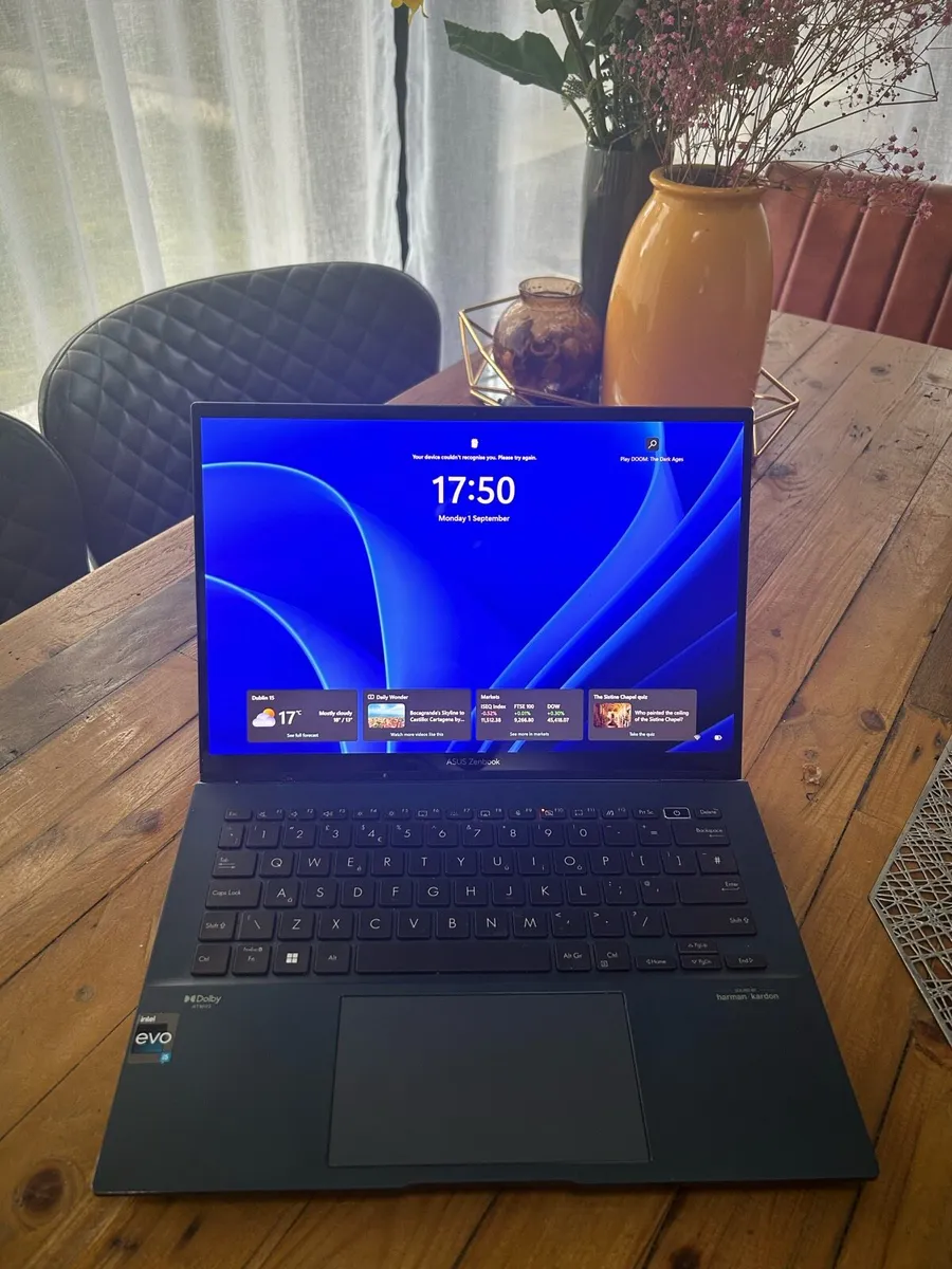 ASUS Zenbook OLED 90hz 2.8K laptop - Image 1