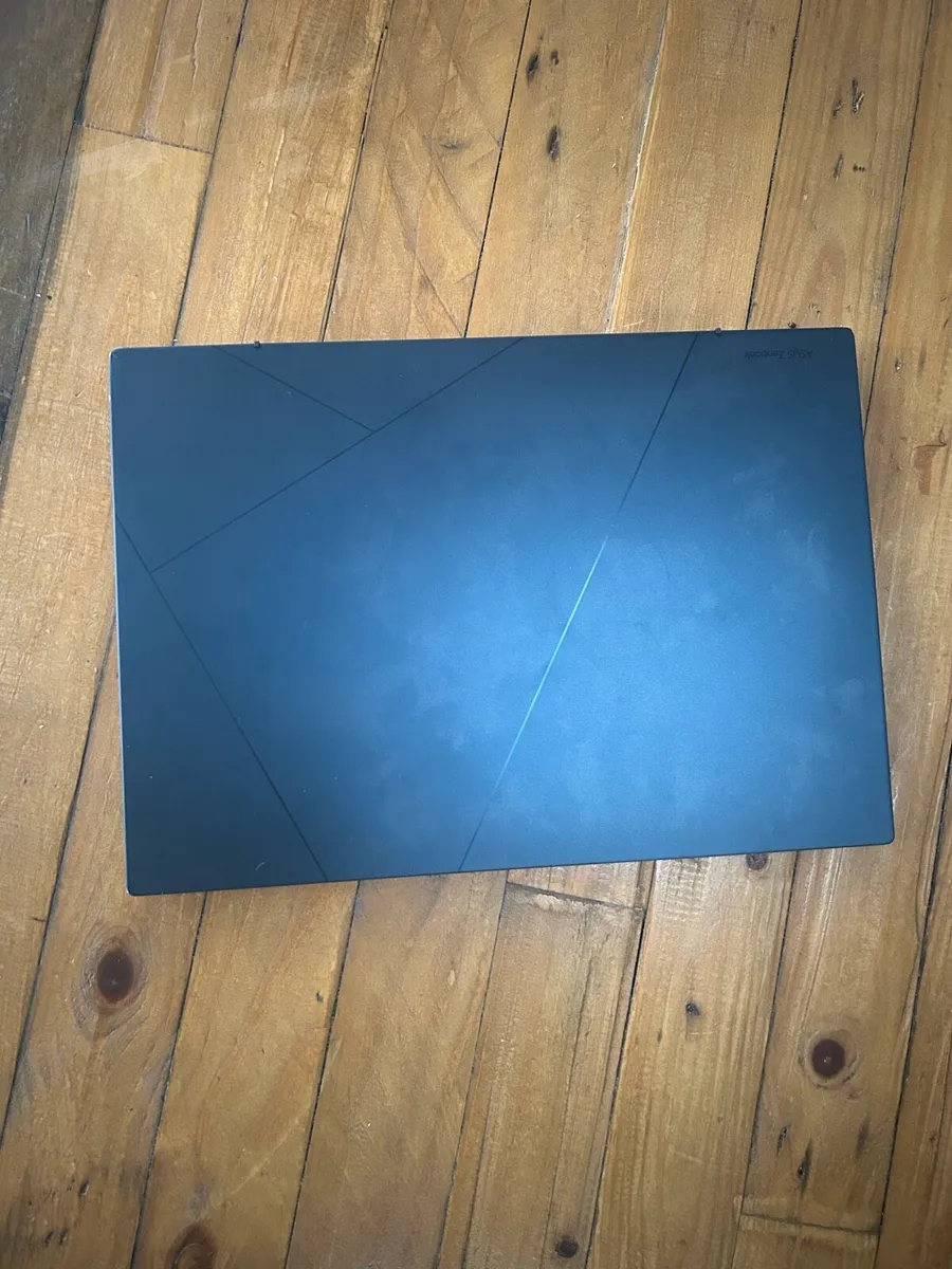 ASUS Zenbook OLED 90hz 2.8K laptop - Image 3