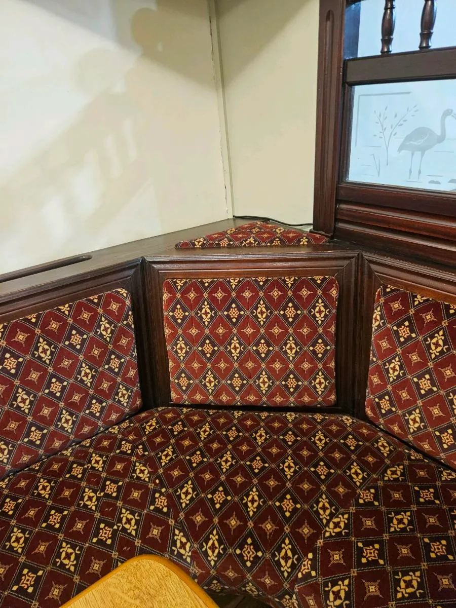 Pub seating - Image 3
