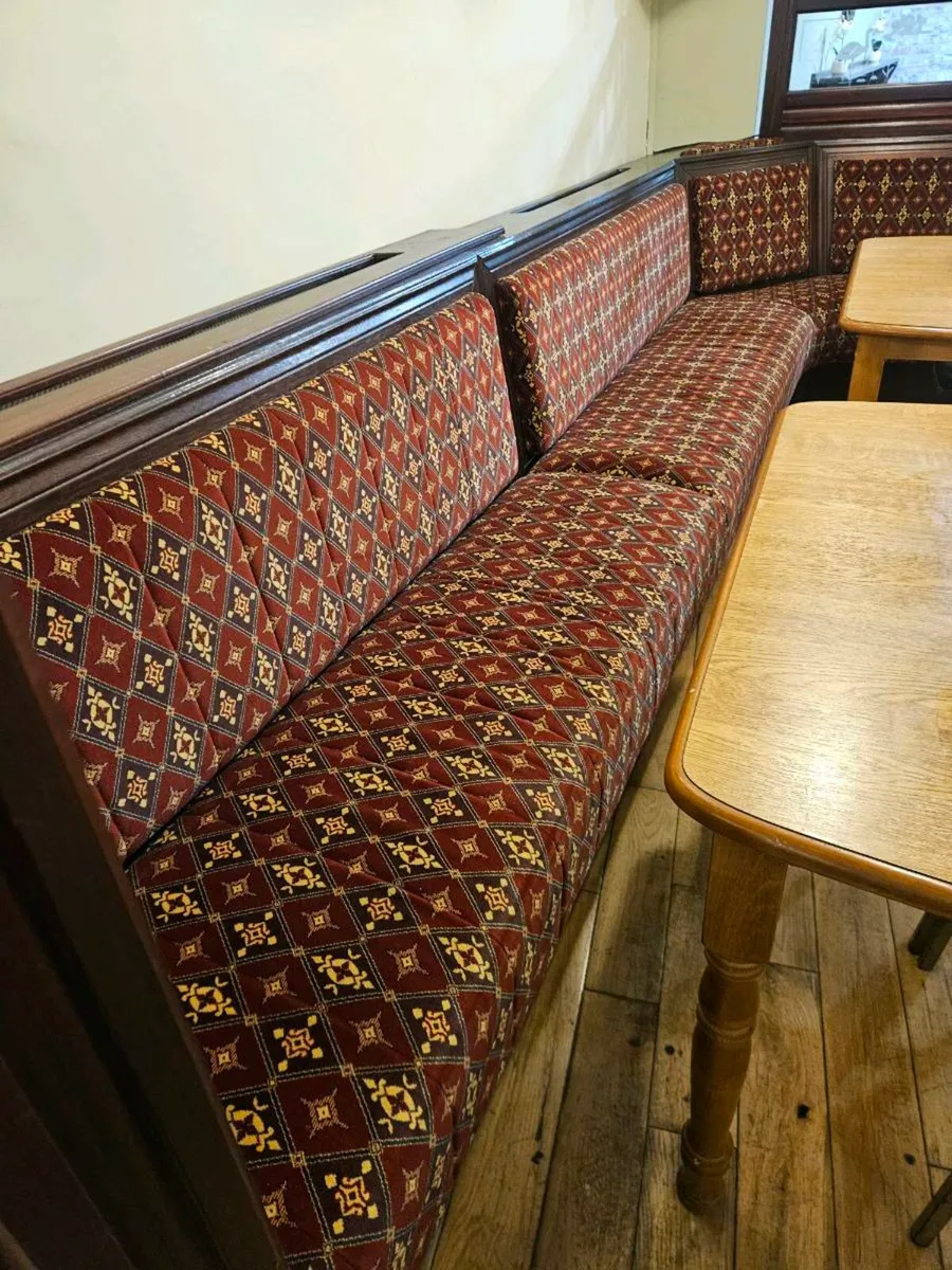 Pub seating - Image 4