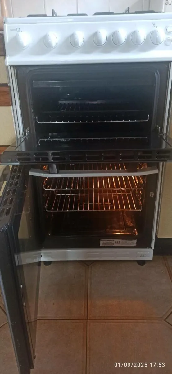 Gas cooker - Image 2