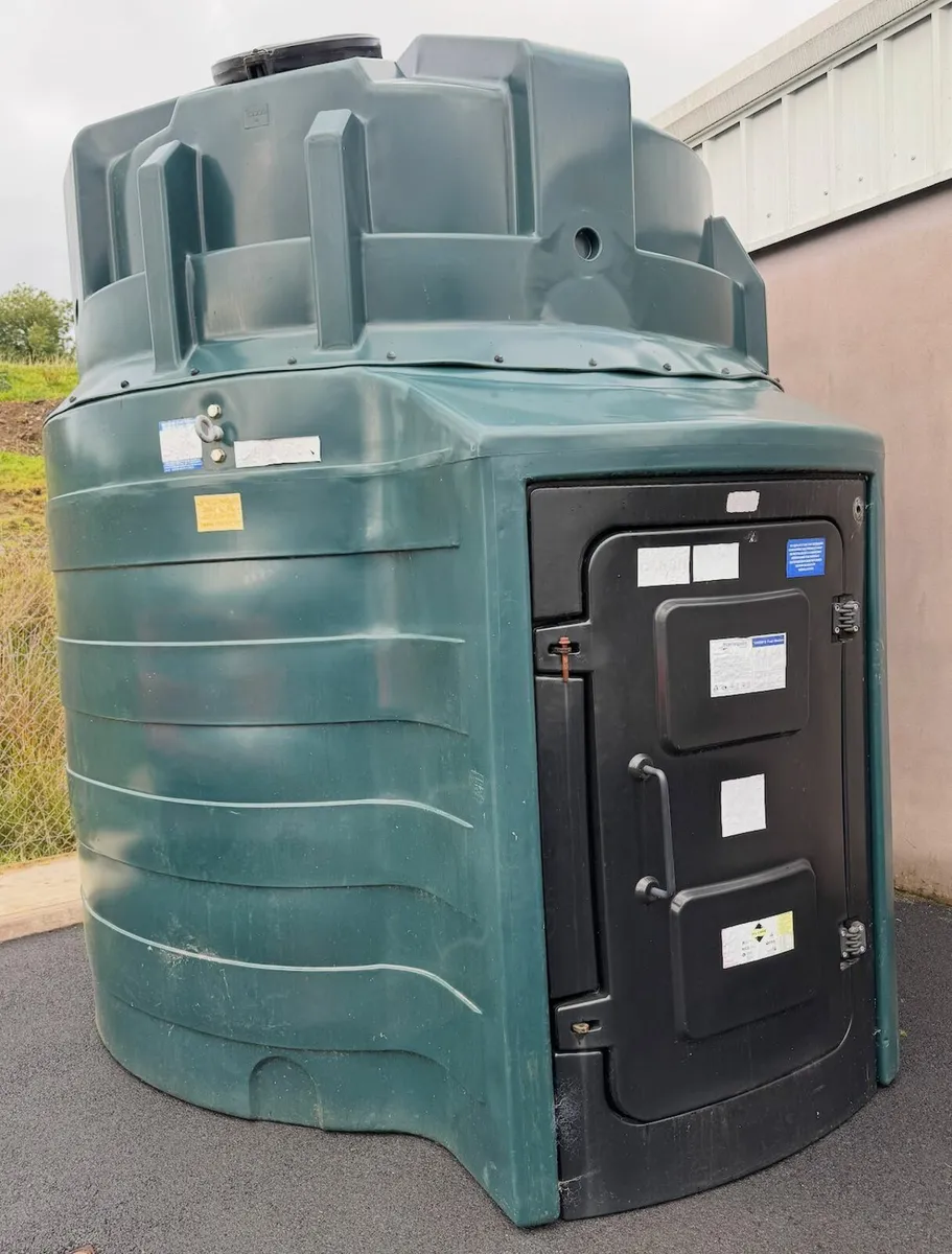 10,000 litre Diesel Tank Fuel Pump Station - Image 1