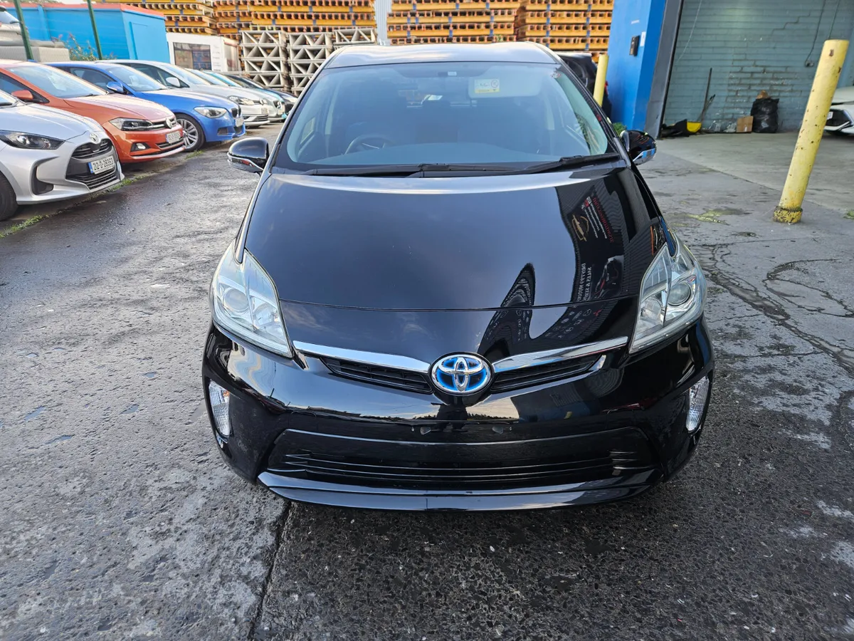 2014 Toyota Prius Hybrid Automatic - Image 2