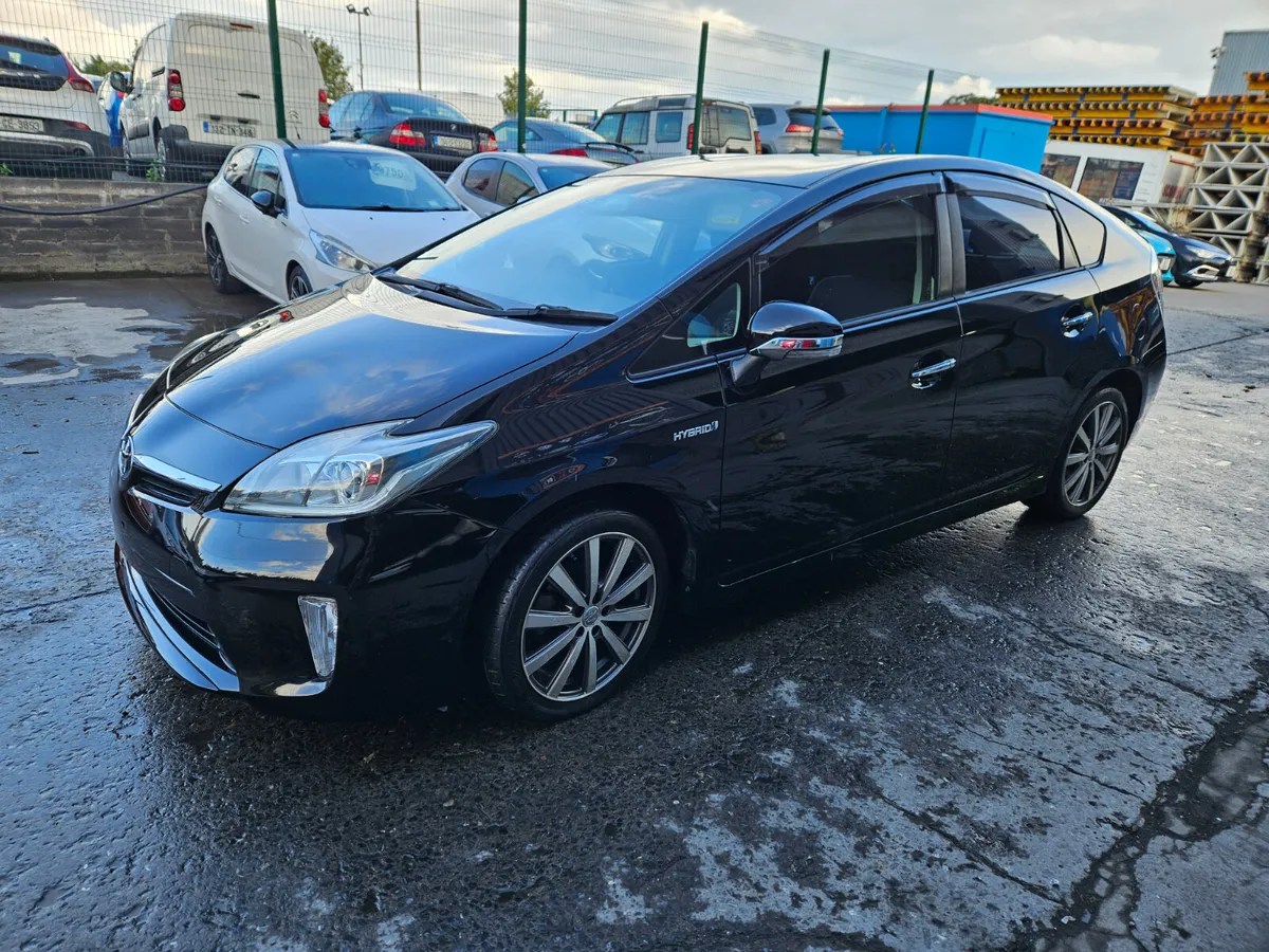 2014 Toyota Prius Hybrid Automatic - Image 3